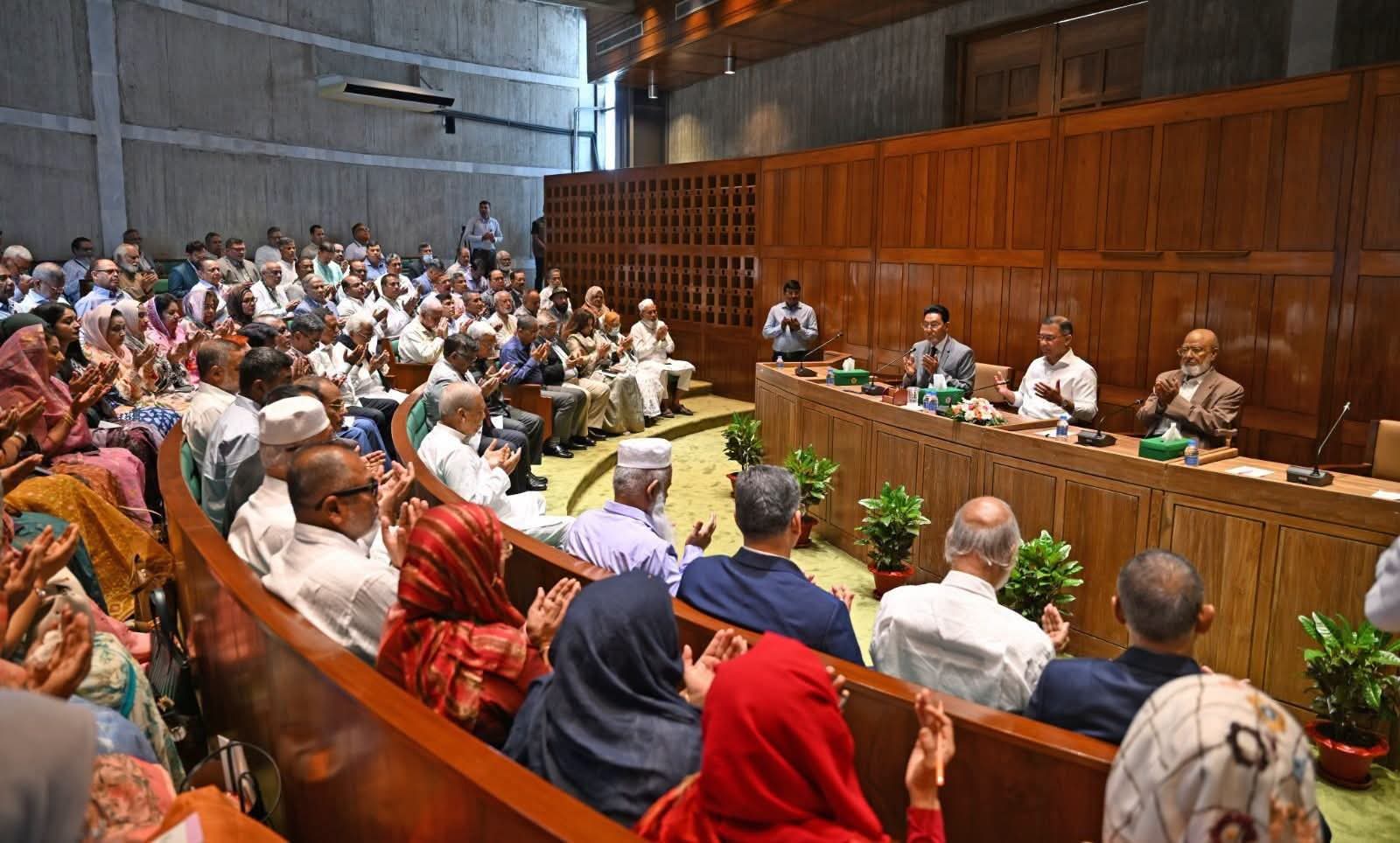 প্রধানমন্ত্রী তারেক রহমানের সভাপতিত্বে সরকারদলীয় এমপিদের বৈঠক অনুষ্ঠিত