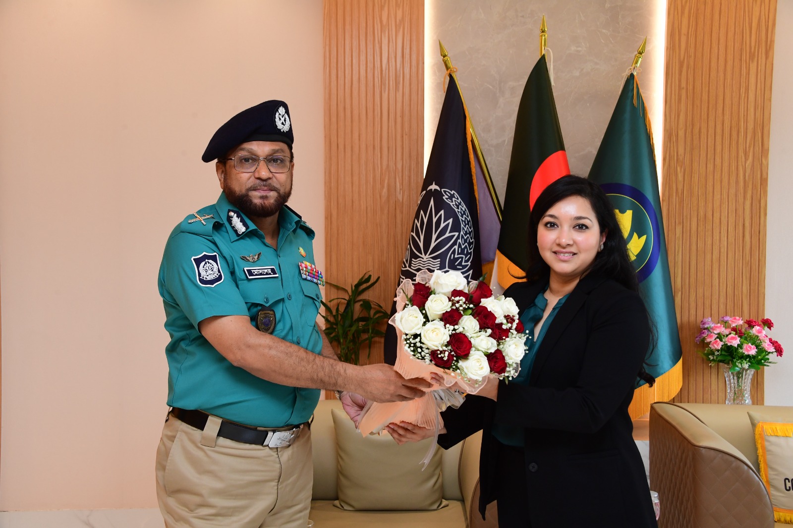 ডিএমপি কমিশনারের সঙ্গে মার্কিন দূতাবাসের প্রতিনিধি দলের সৌজন্য সাক্ষাৎ