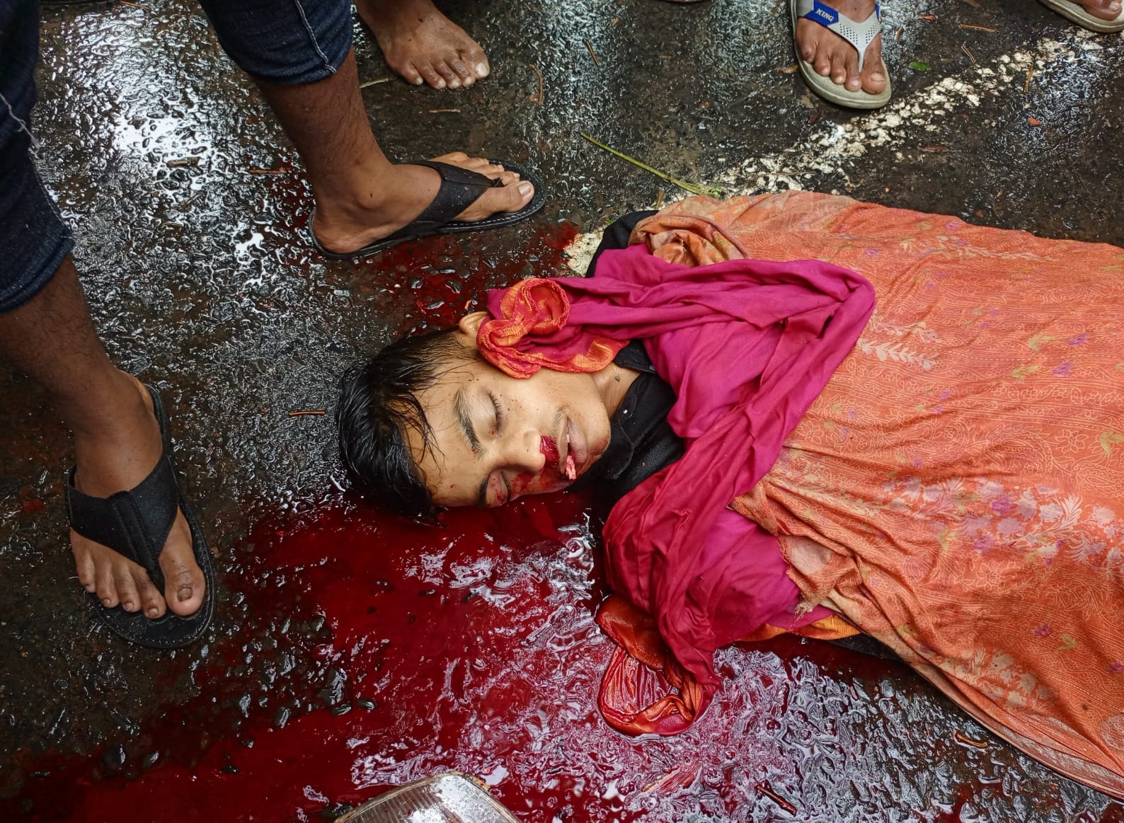 দৌলতপুরে মোটরসাইকেল ও মাইক্রোবাসের মুখোমুখি সংঘর্ষে নিহত-১