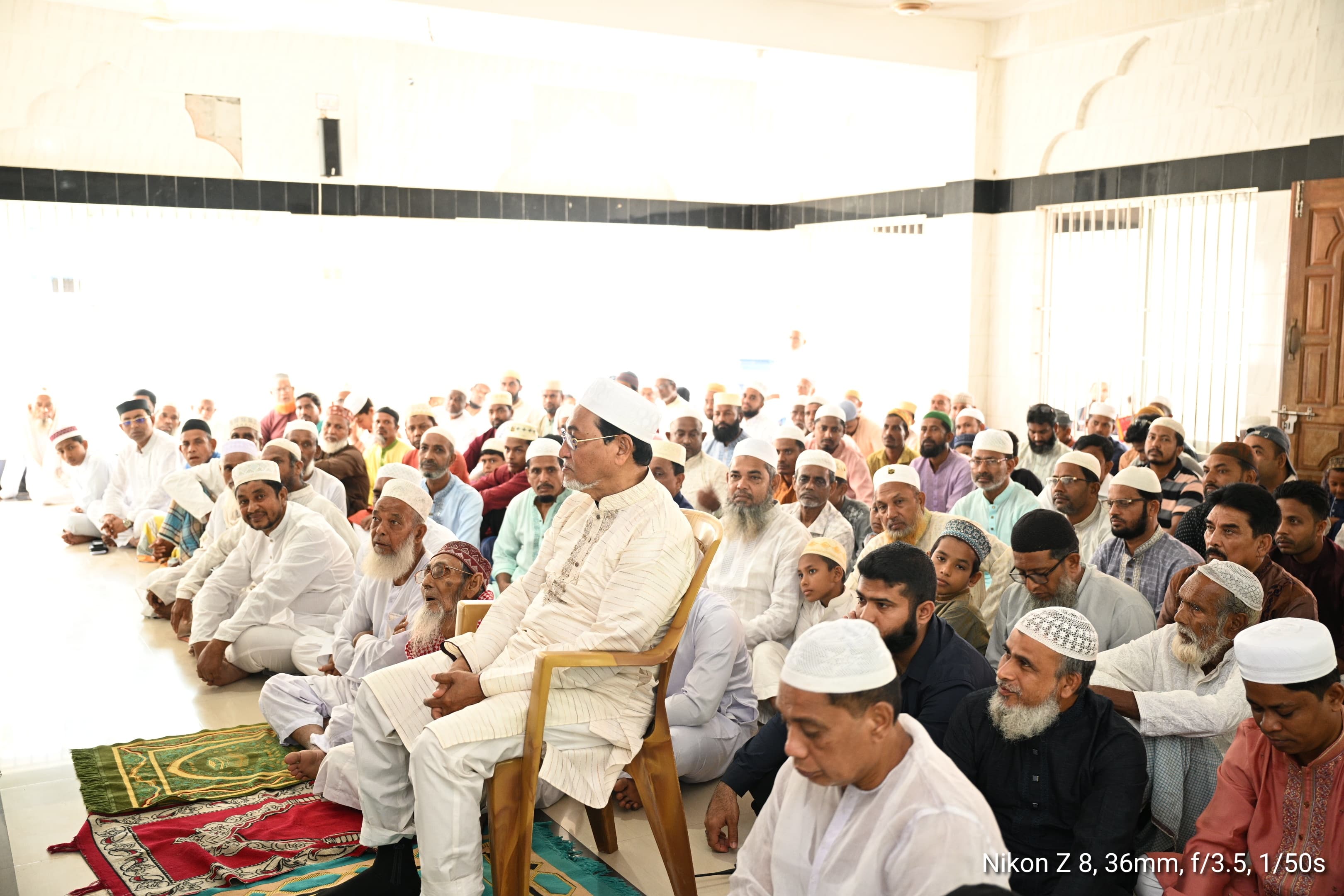 পাথরঘাটায় ঈদের নামাজ আদায় করলেন চীফ হুইপ