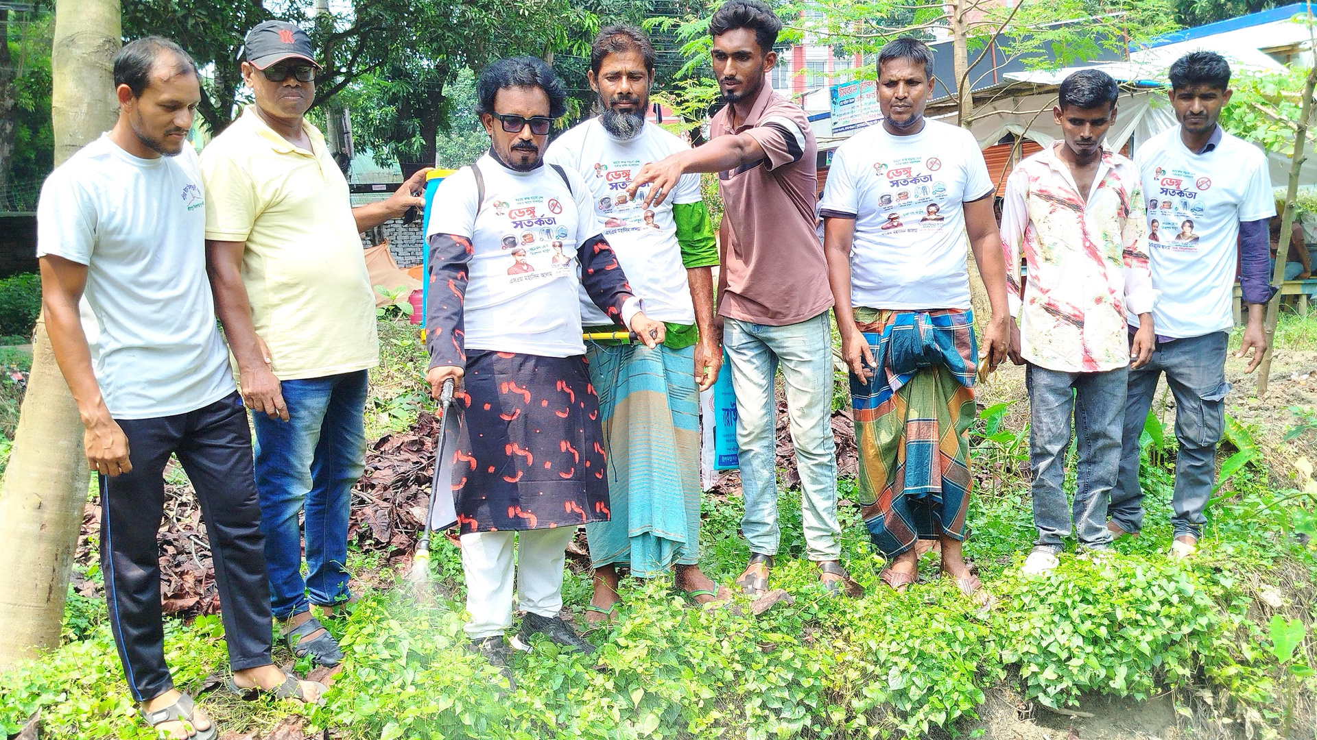 সাতক্ষীরায় ডেঙ্গু প্রতিরোধে দুই দিনব্যাপী পরিচ্ছন্নতা ও সচেতনতা অভিযান
