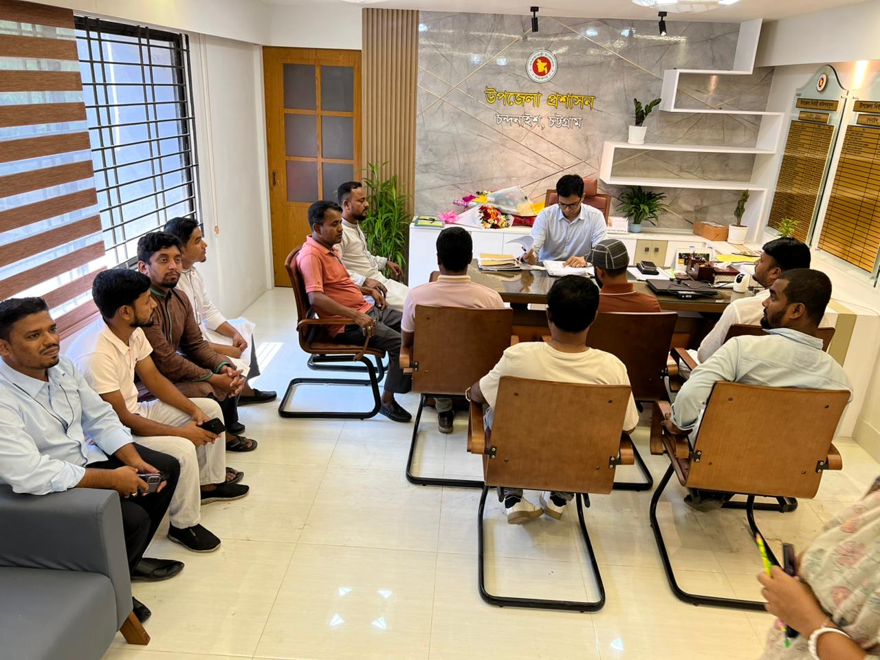 চন্দনাইশ এসিল্যান্ডের সাথে চন্দনাইশ প্রেসক্লাবে নেতৃবৃন্দের মতবিনিময়