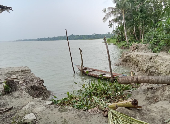 বানারীপাড়ায় ভাঙনকবলিত সন্ধ্যা নদীতে আবারও বালুমহাল ইজারা !