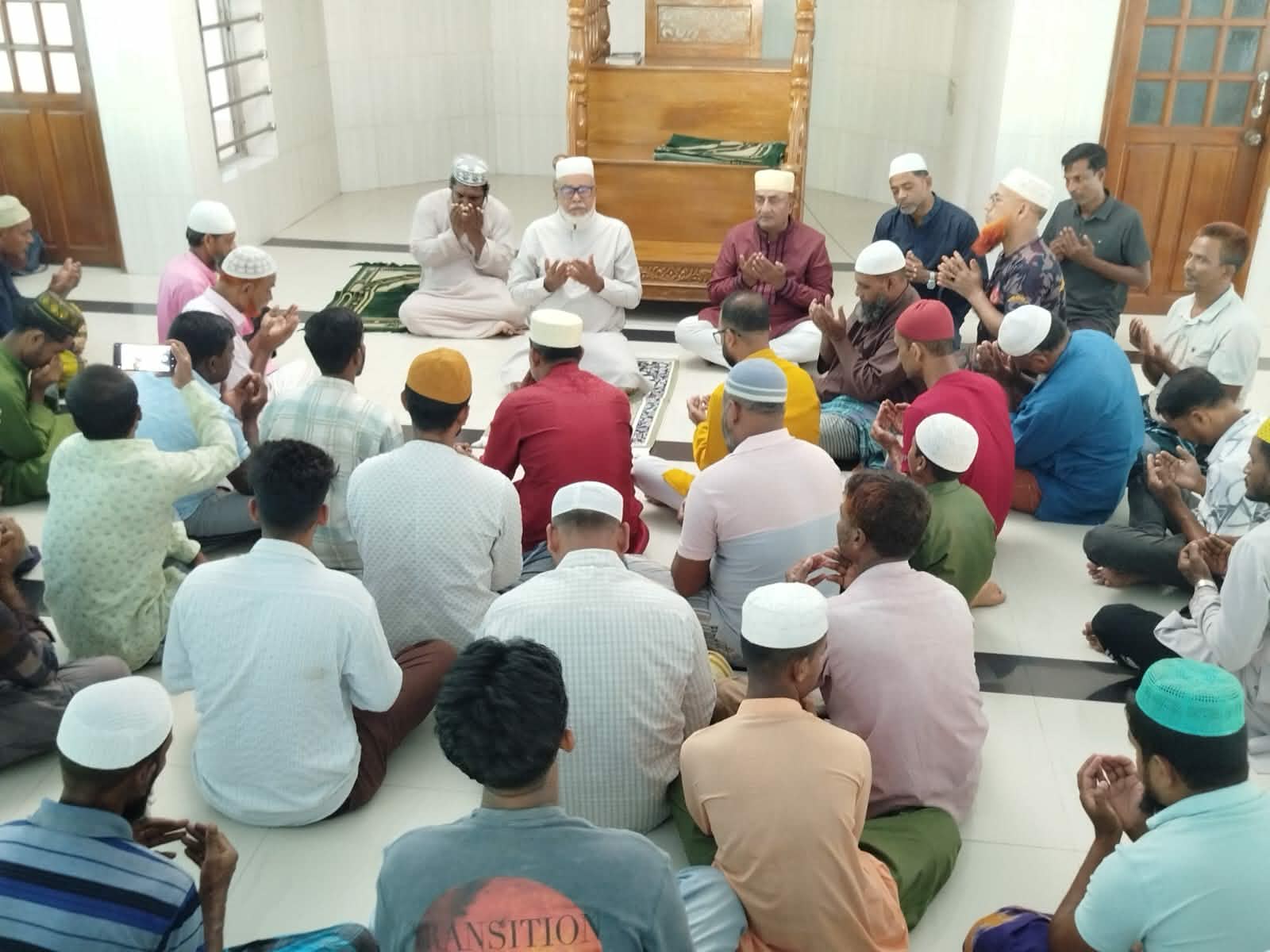 সাতক্ষীরায় আলিপুর চেকপোস্টে খালেদা জিয়ার ৮২তম জন্মদিন উপলক্ষে দোয়া মাহফিল অনুষ্ঠিত