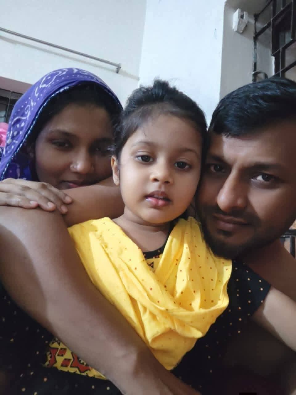 বরিশালে বাসের ধাক্কায় স্বামী-স্ত্রী-মেয়ে নিহত