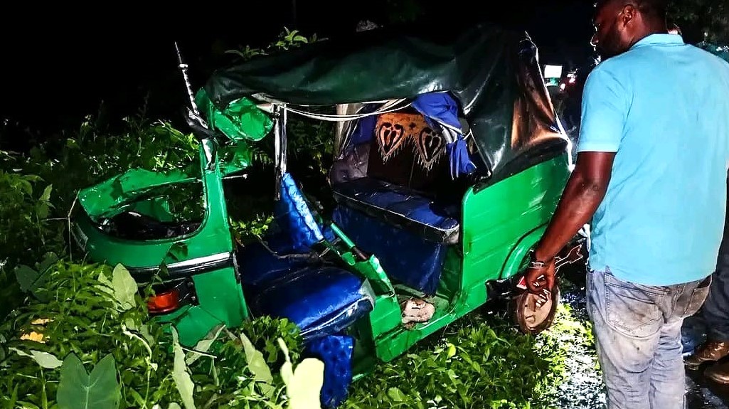 সিলেটে পিকআপ ভ্যানের ধাক্কায় সিএনজি যাত্রী নিহত, স্ত্রী-সন্তানসহ ৩ জন আহত