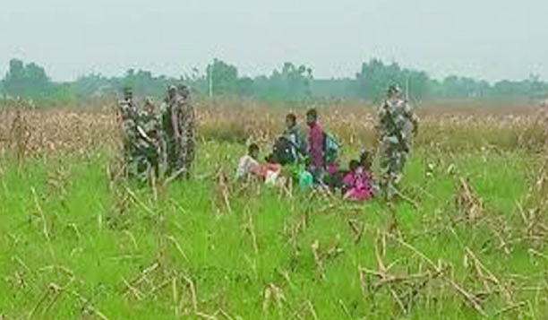 লালমনিরহাটের চার সীমান্তে ৩৩ জনকে পুশইনের চেষ্টা