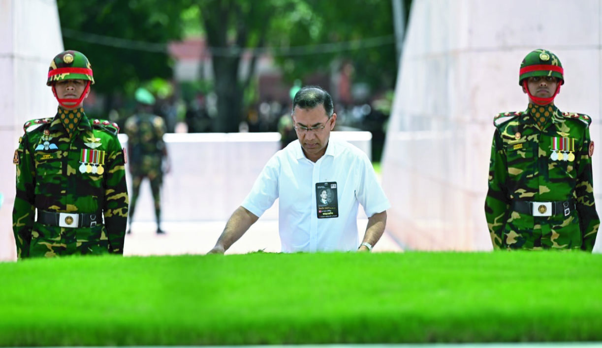 শহীদ জিয়ার ৪৫তম শাহাদাতবার্ষিকী: জিয়া উদ্যানে তারেক রহমানের শ্রদ্ধা