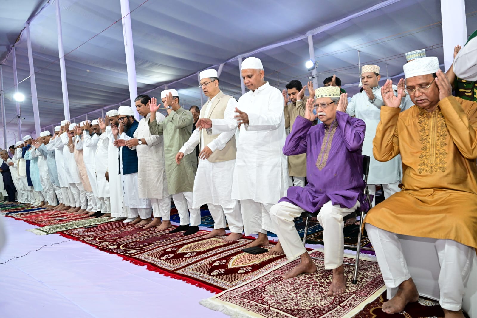 জাতীয় ঈদগাহে ঈদুল আজহার প্রধান জামাতে অংশ নিলেন রাষ্ট্রপতি ও প্রধানমন্ত্রী