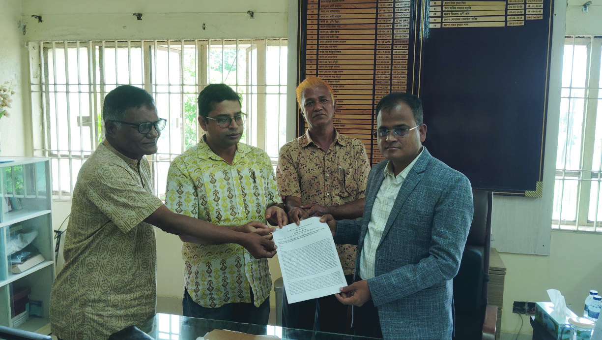 হাওরাঞ্চলে ফসলহানিতে ক্ষতিগ্রস্ত কৃষকদের সহায়তার দাবিতে স্মারকলিপি