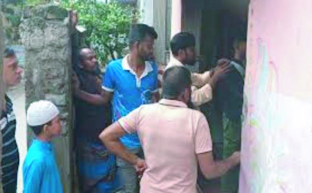 মাদারীপুরে একই পরিবারের তিনজনের মরদেহ উদ্ধার
