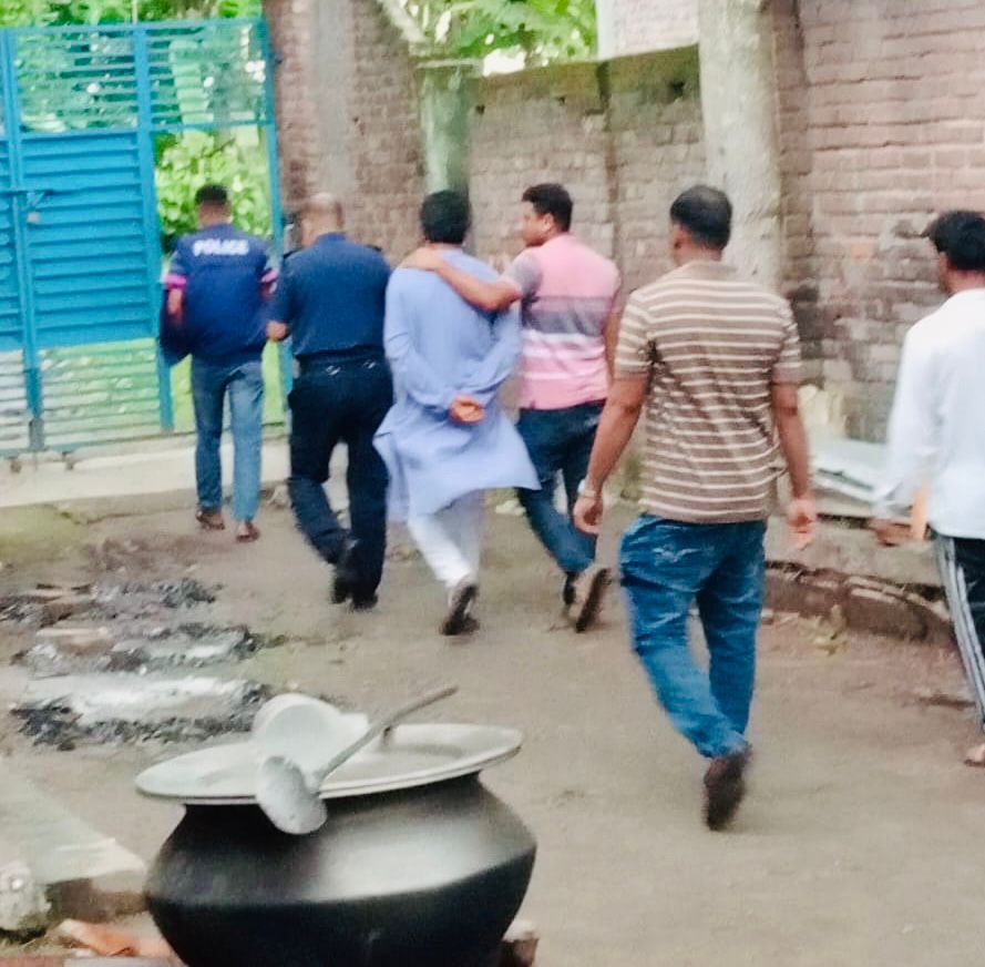 কোরবানির আয়োজনেও বাধা, এলাকায় তীব্র ক্ষোভ ও উদ্বেগ