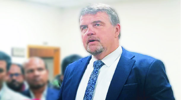 db42ac77-78b5-4e51-8123-a03d63d9db6438824