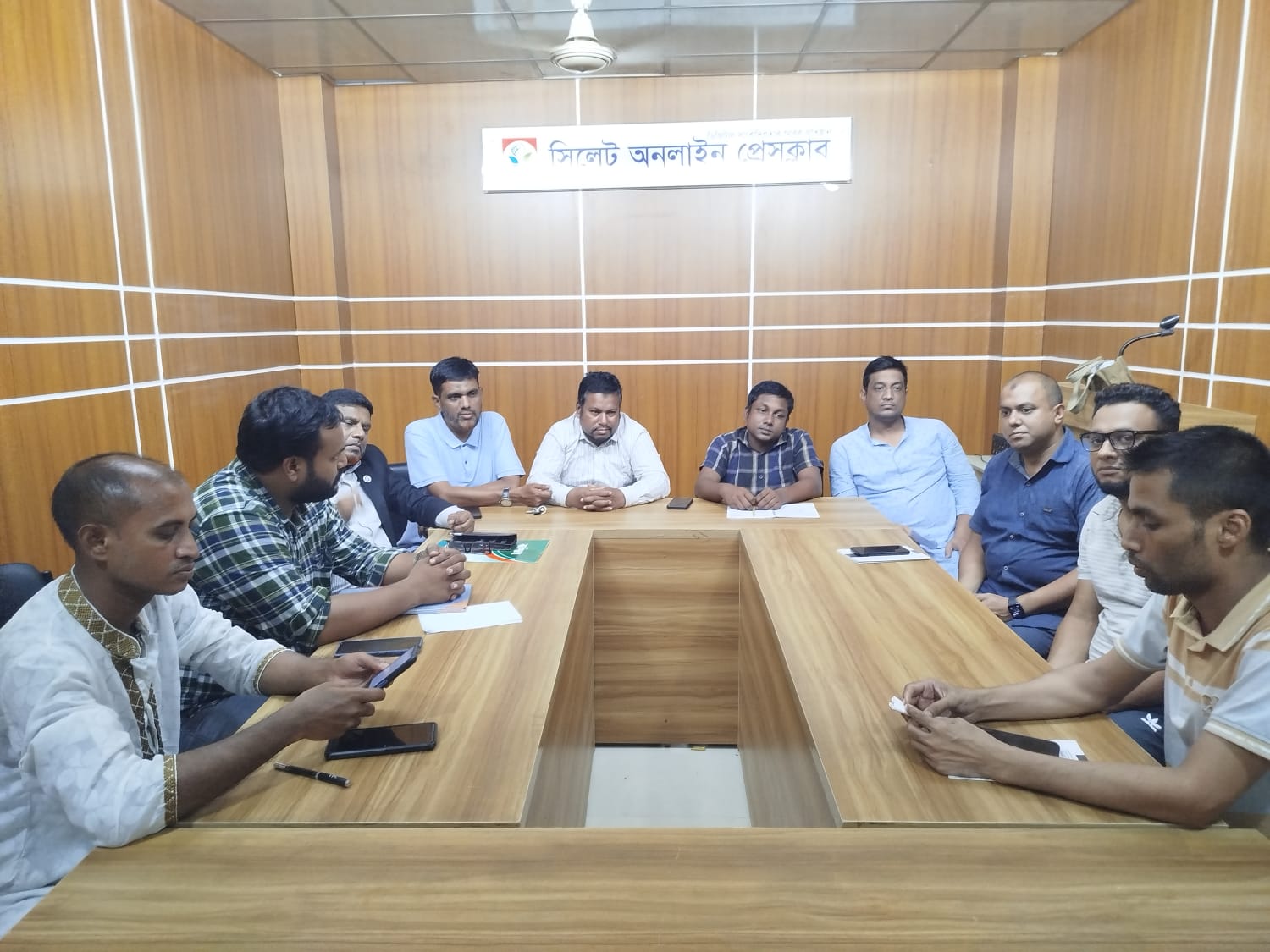 e18a594e-3ab4-43b4-b5c2-62059de08dc227832