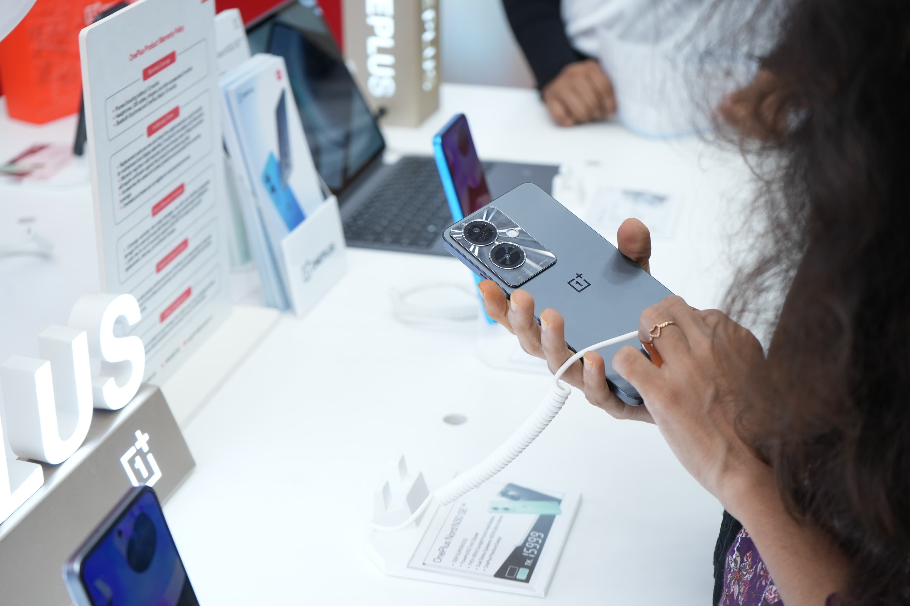 a1a514d8-2576-4fd5-82c9-1876aa4ef36527115