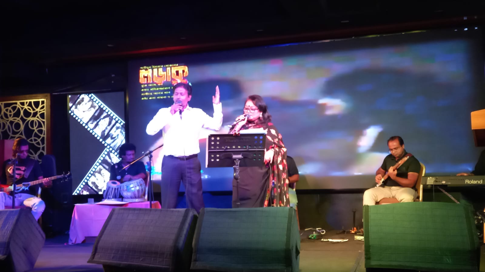 ef4da26b-6c36-4a62-842f-ca45653407fc27270