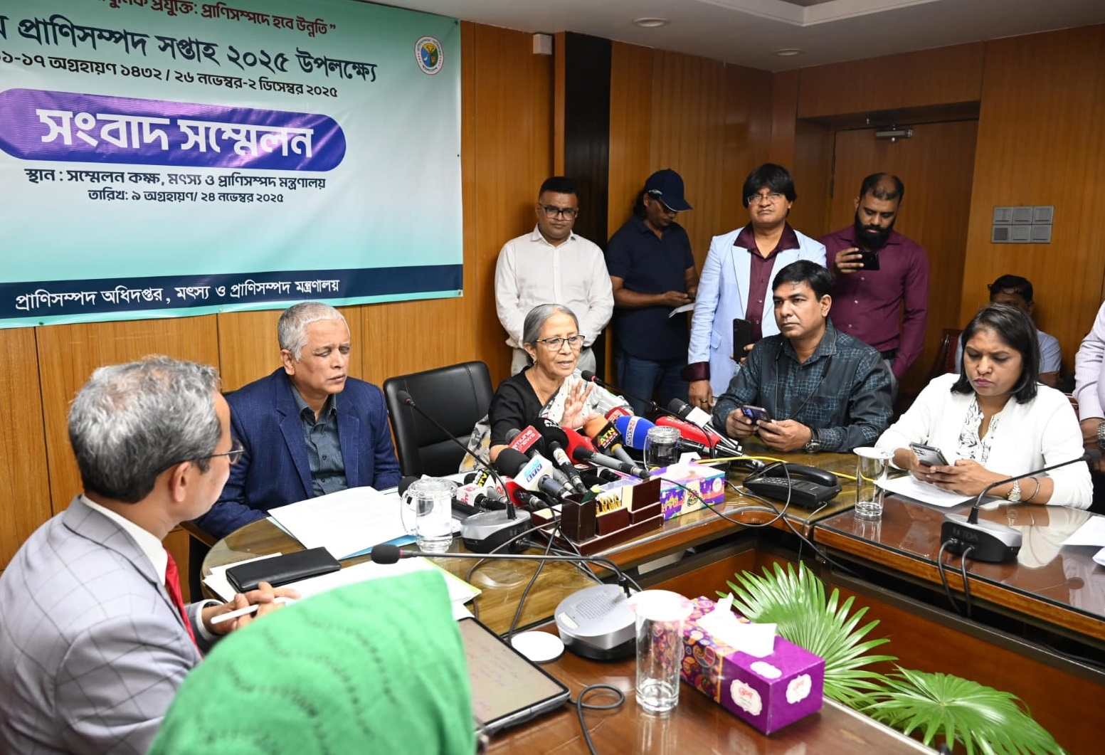 221ba63e-5926-448c-9431-a09b9547365937831