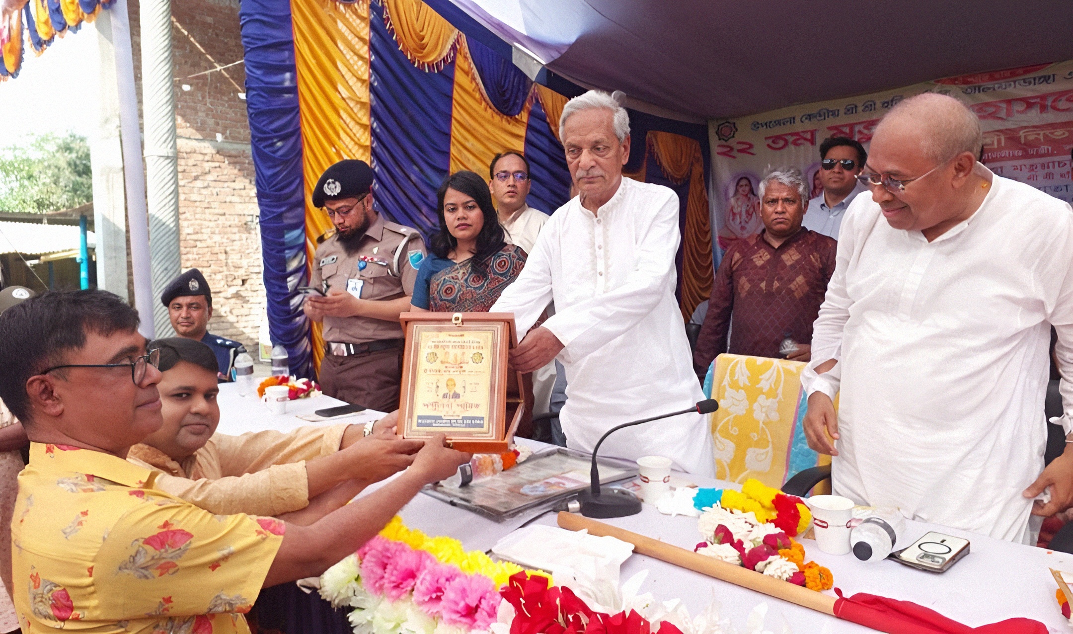 69751830-48e0-44a6-b3f1-a57416ad253f40737