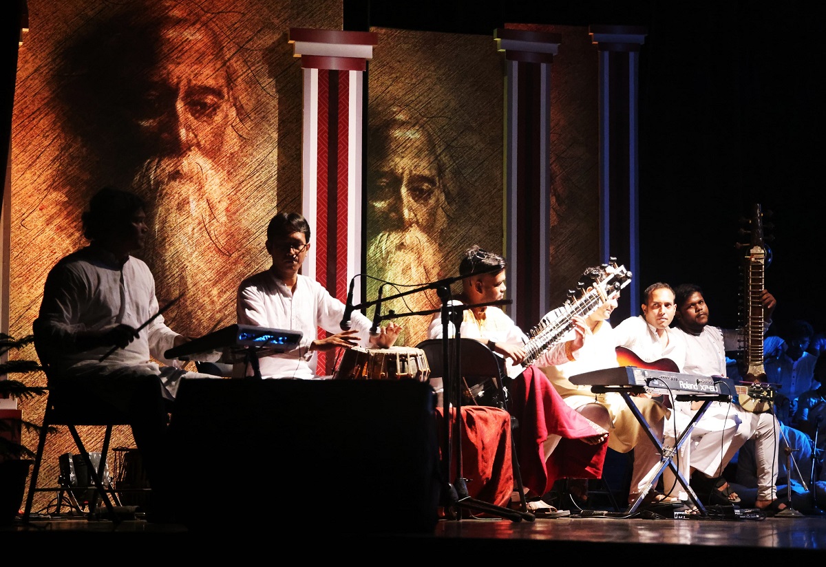 fcb17978-bcea-41d3-9a4c-40c3a211e20133008