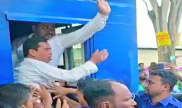 822ee9d7-c44a-46bd-bbb6-a3df09b131e635764