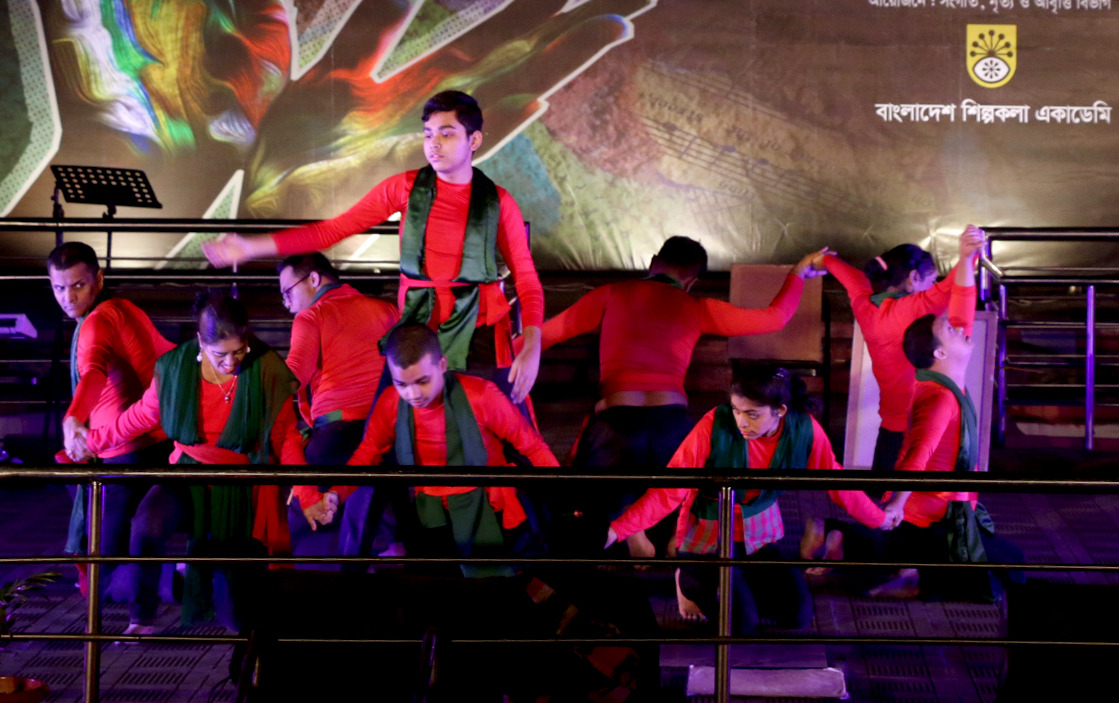 e77784e2-4794-43ec-a4b0-b5efdf79959730198