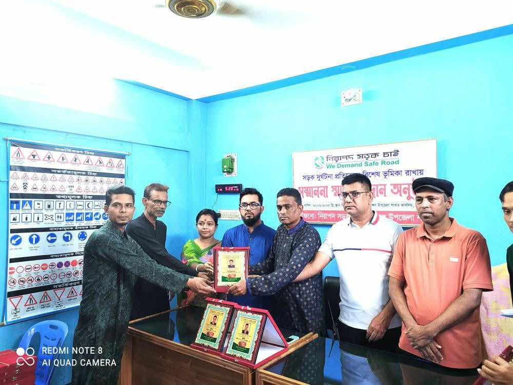 f13224b4-a3f8-4884-bc28-17c189edeea833923