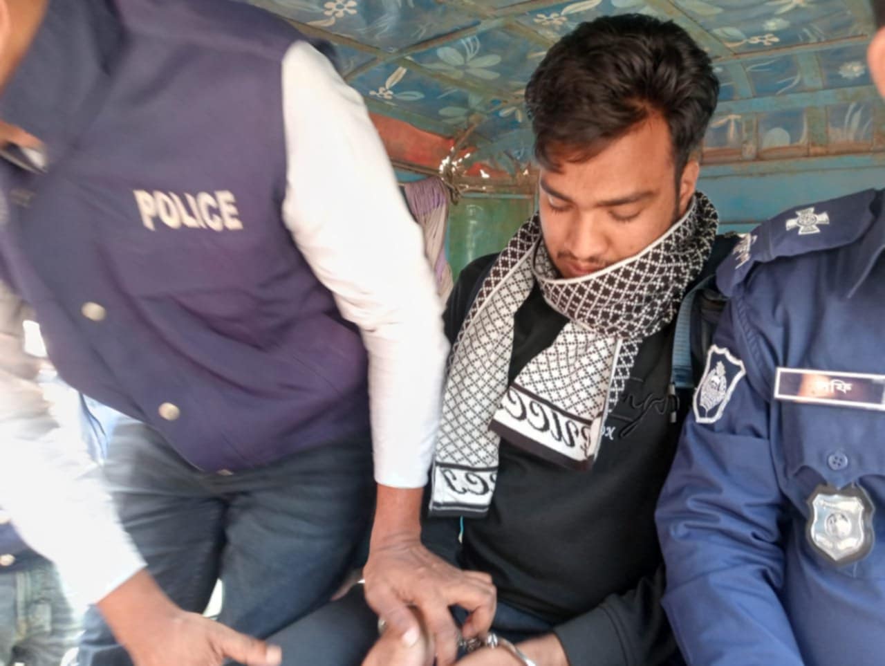 ec6f1933-3c6e-4528-bff2-5a136bed0f2830402