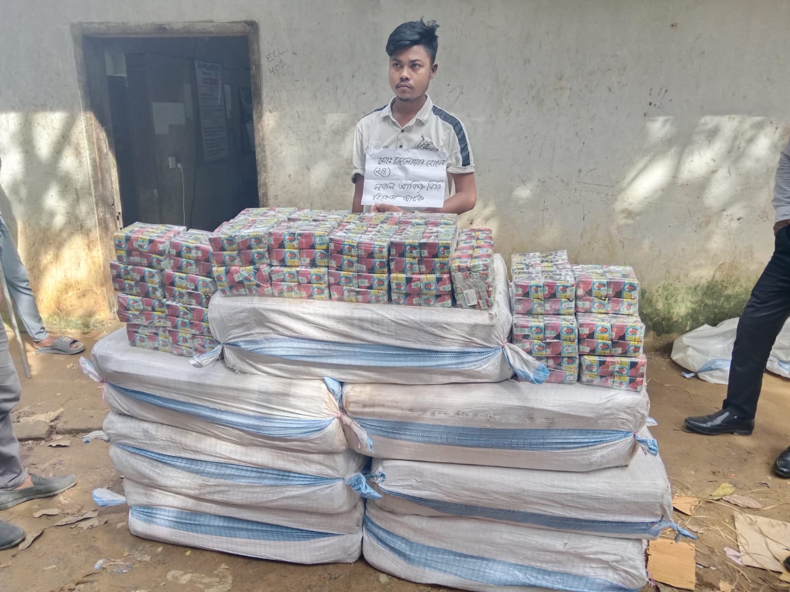 f0581943-631c-4654-b4f7-c5c5dee286ef27625