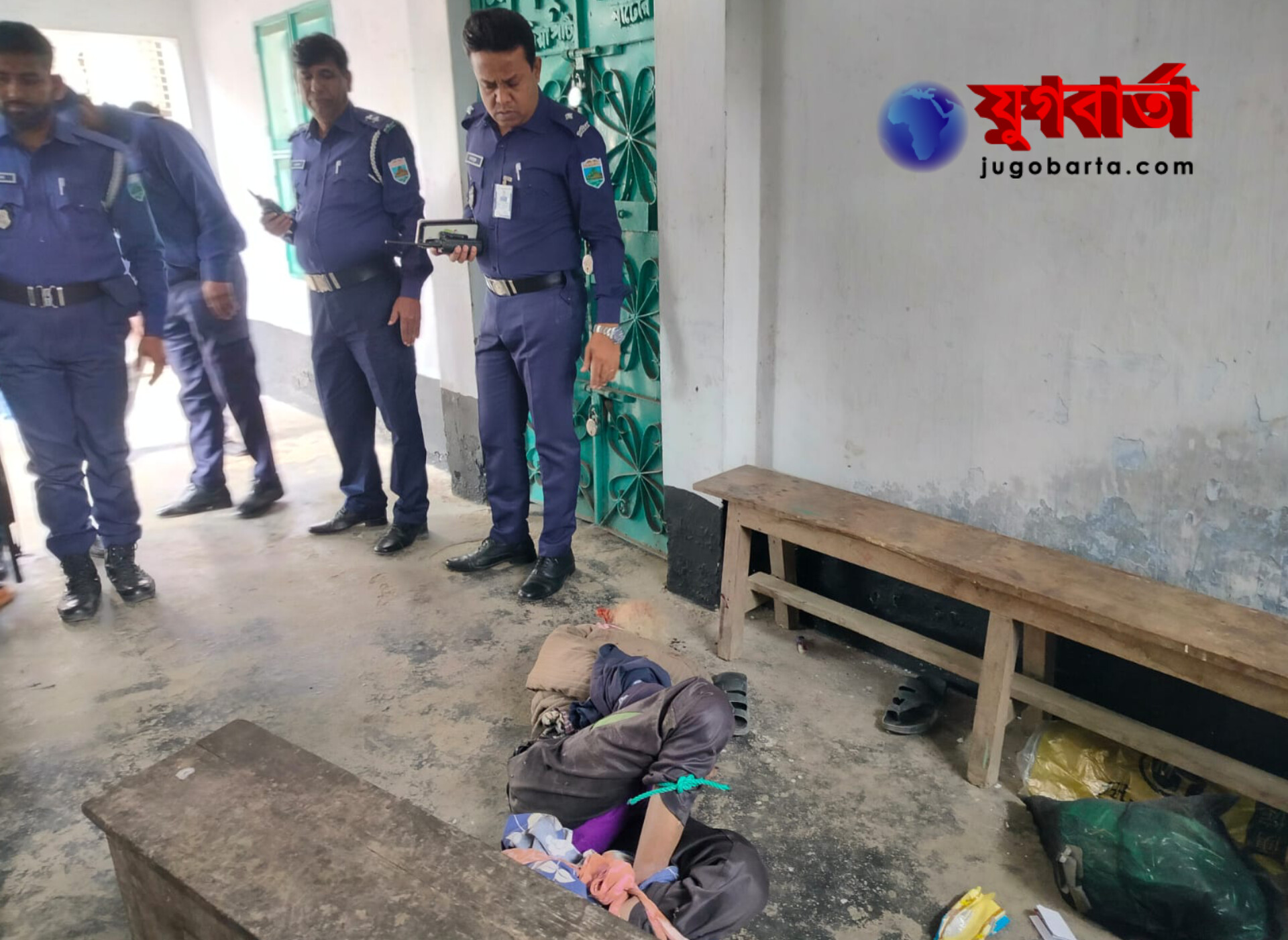 72d33a8d-f377-46ea-8bba-d52cbd18dd6329704