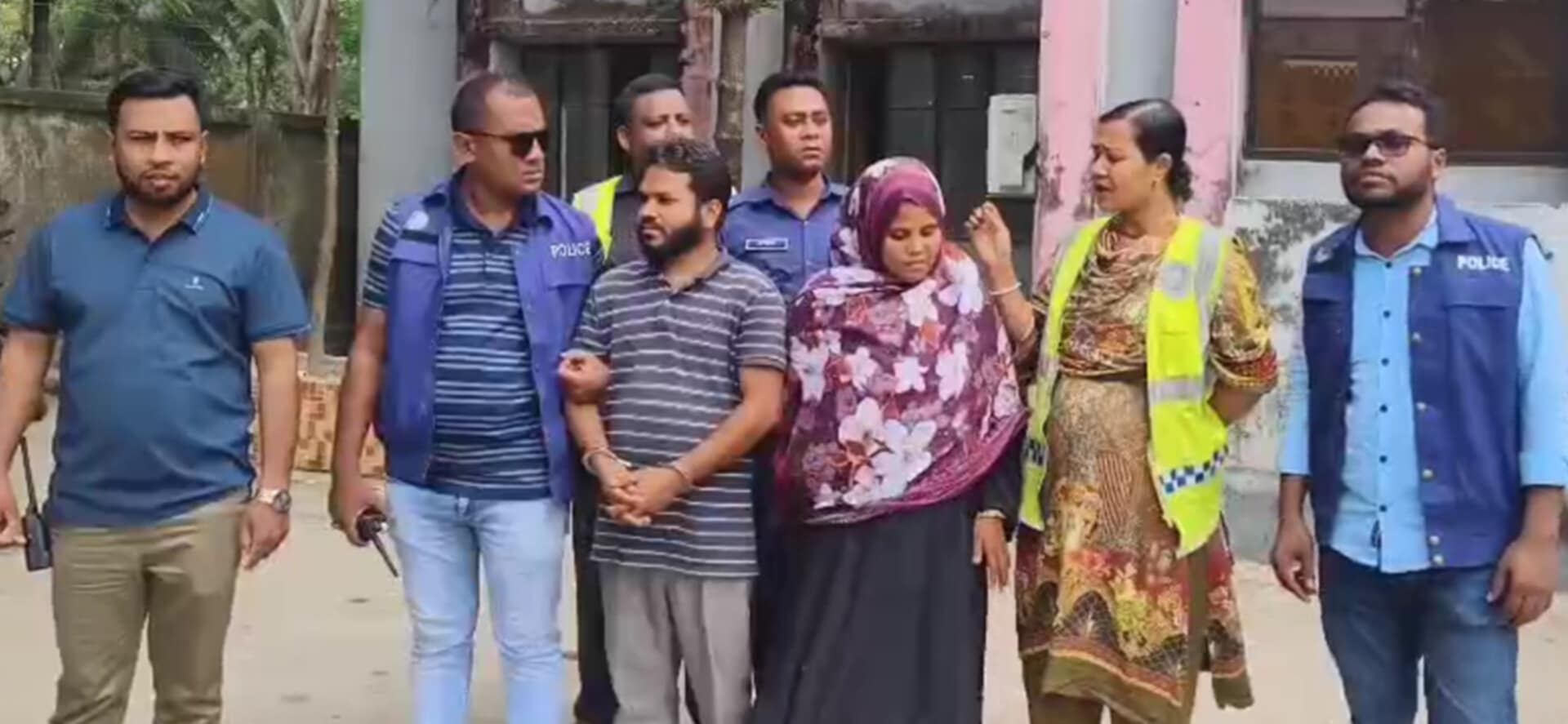 e85b3903-bea7-4dbb-acc4-fb553e60404b32243