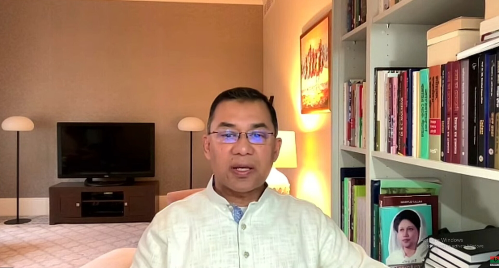 255c4633-8b52-4966-a4e0-f53c018fbc3a30702