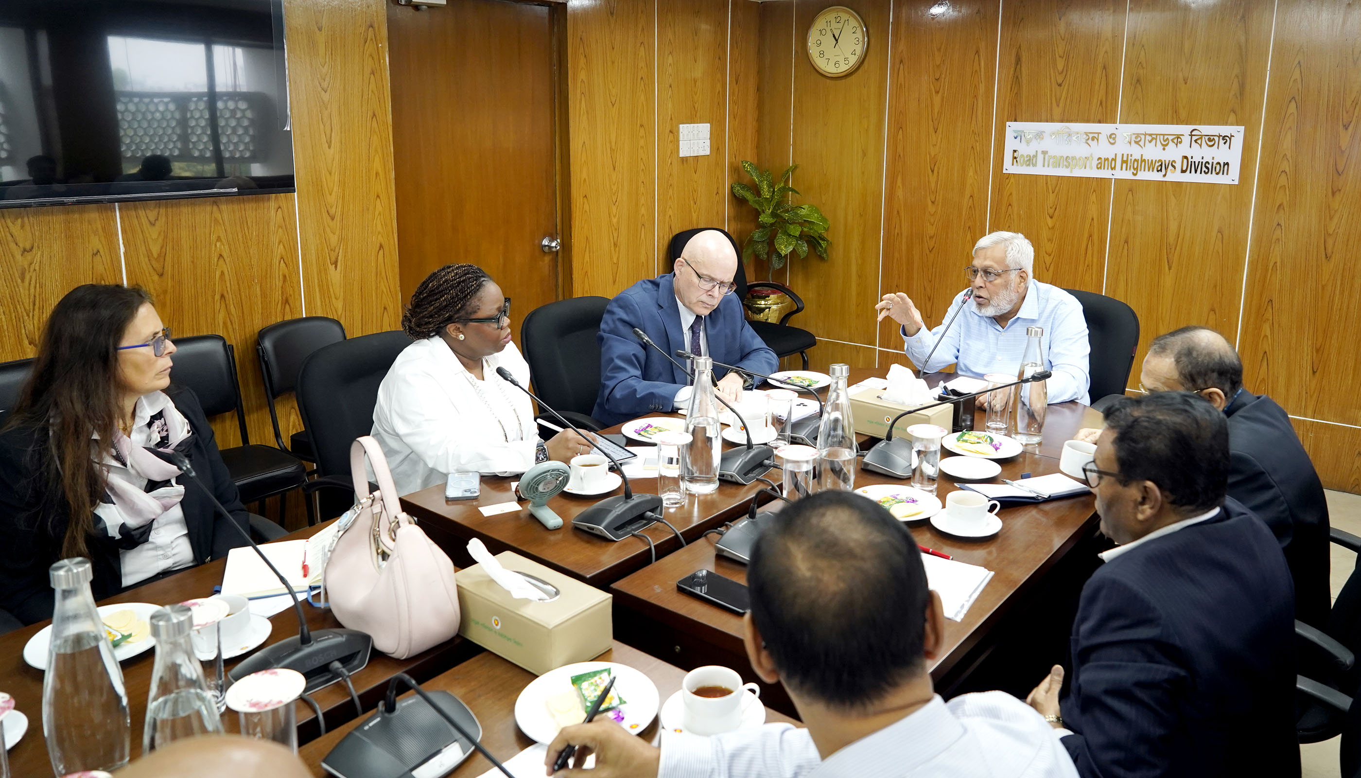 ab8e1fb1-ee95-41e6-b1e4-a283c27c697c27005