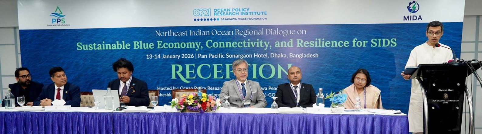 fb64f6b7-dd3d-43c4-bc4e-693423b36e3d38864