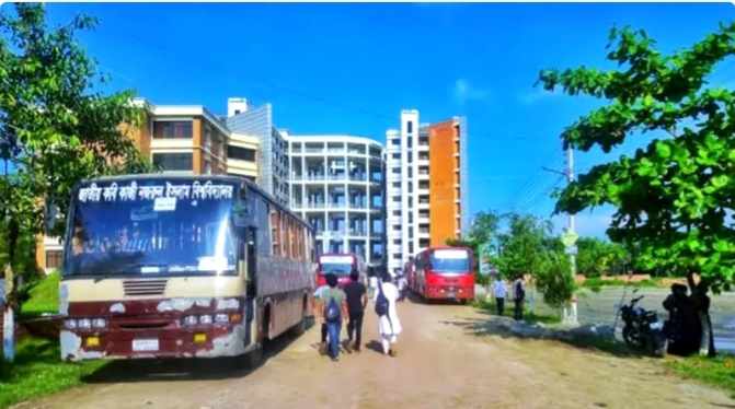 f8c2f3e9-5aeb-401b-a03f-ec713fa2e8a330233