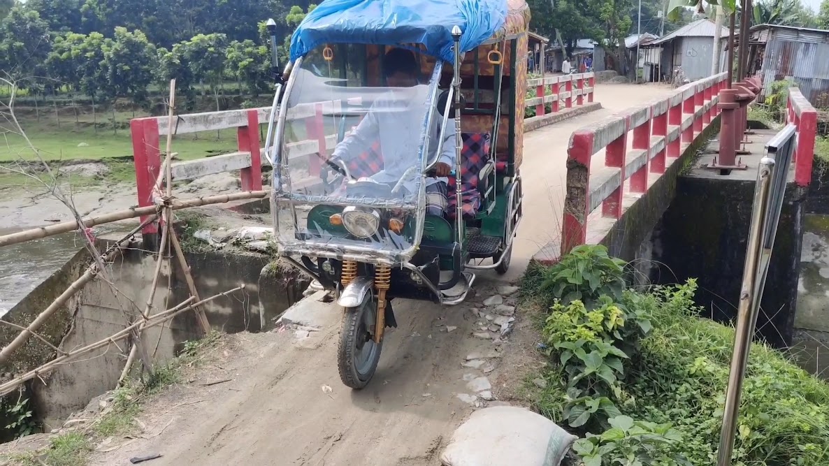 bfe18526-236a-47c6-8d4a-b0b7bfc9611727865