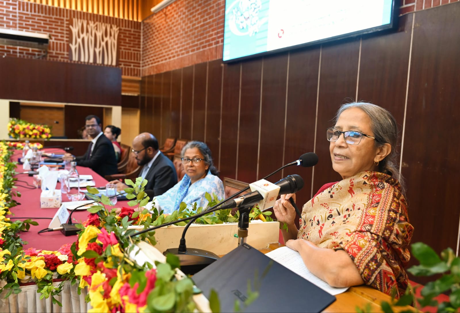 e143f723-8c50-46da-8dea-4cca9f59969635398