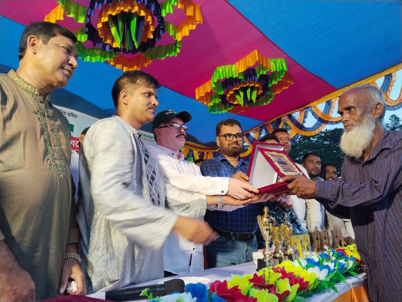 85bcba9b-ffff-491f-aca2-5f425033df8a37104