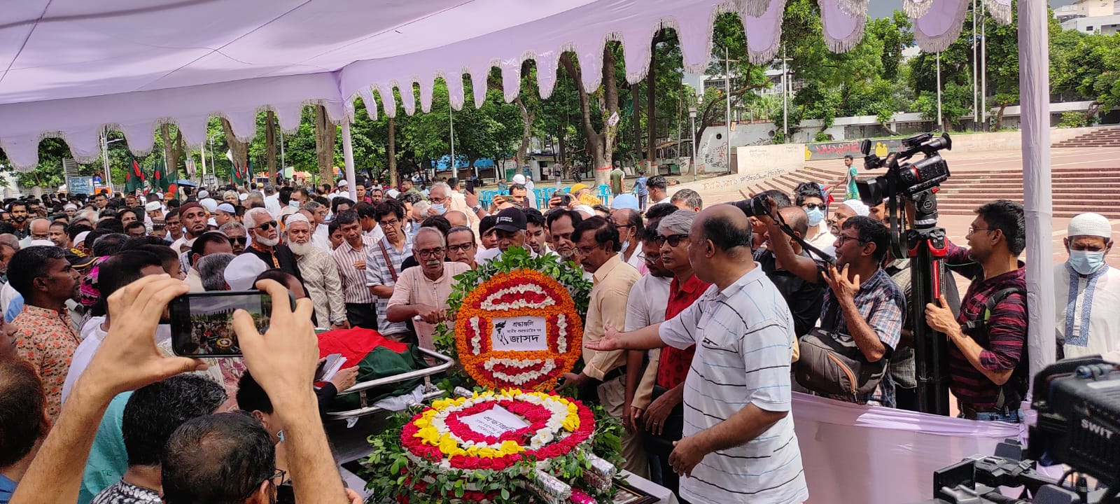 93c7983e-a3b3-4e35-990f-cf7f677cce6533828