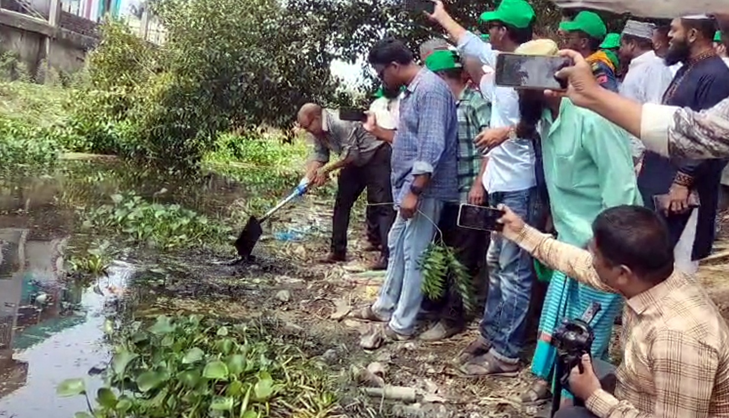 4fc8f9c0-8862-4f2e-bf44-edd95935b25b32272