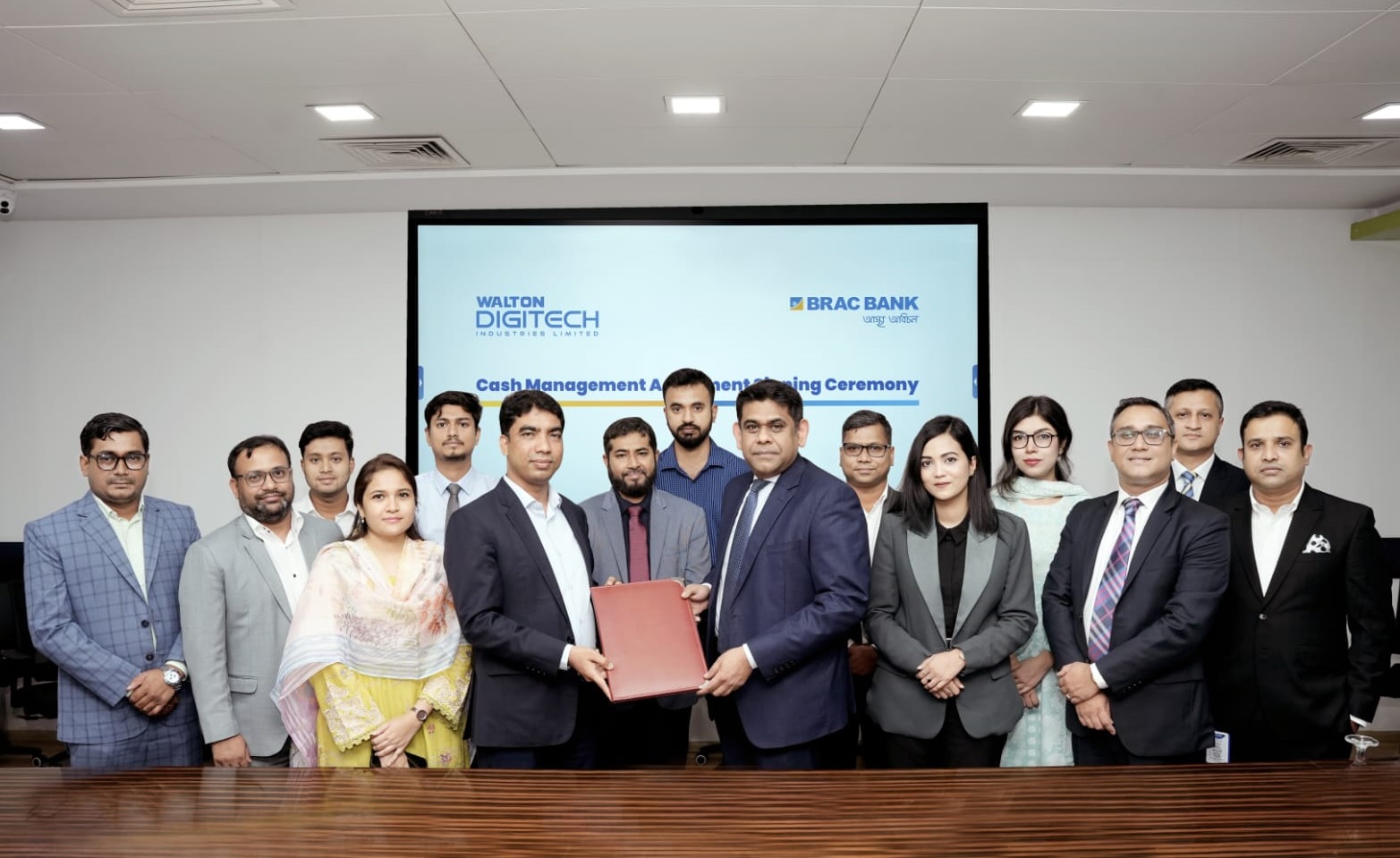 ff16646d-6a59-4e80-811a-a071e0f6a8ba34184