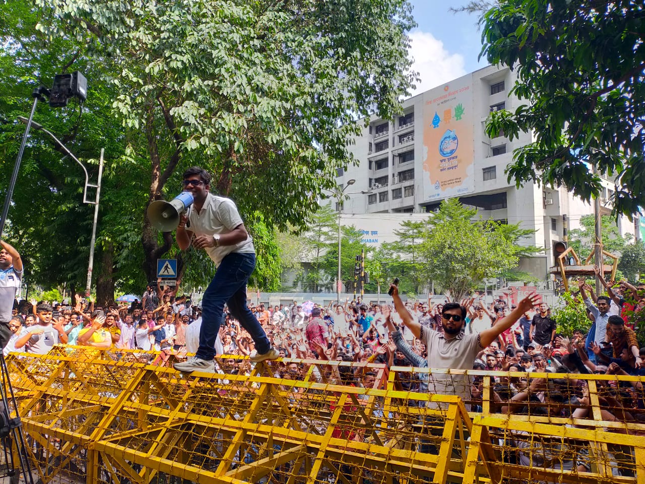 3ff7555e-13fc-425d-a81f-1ca6a4dafd8533274