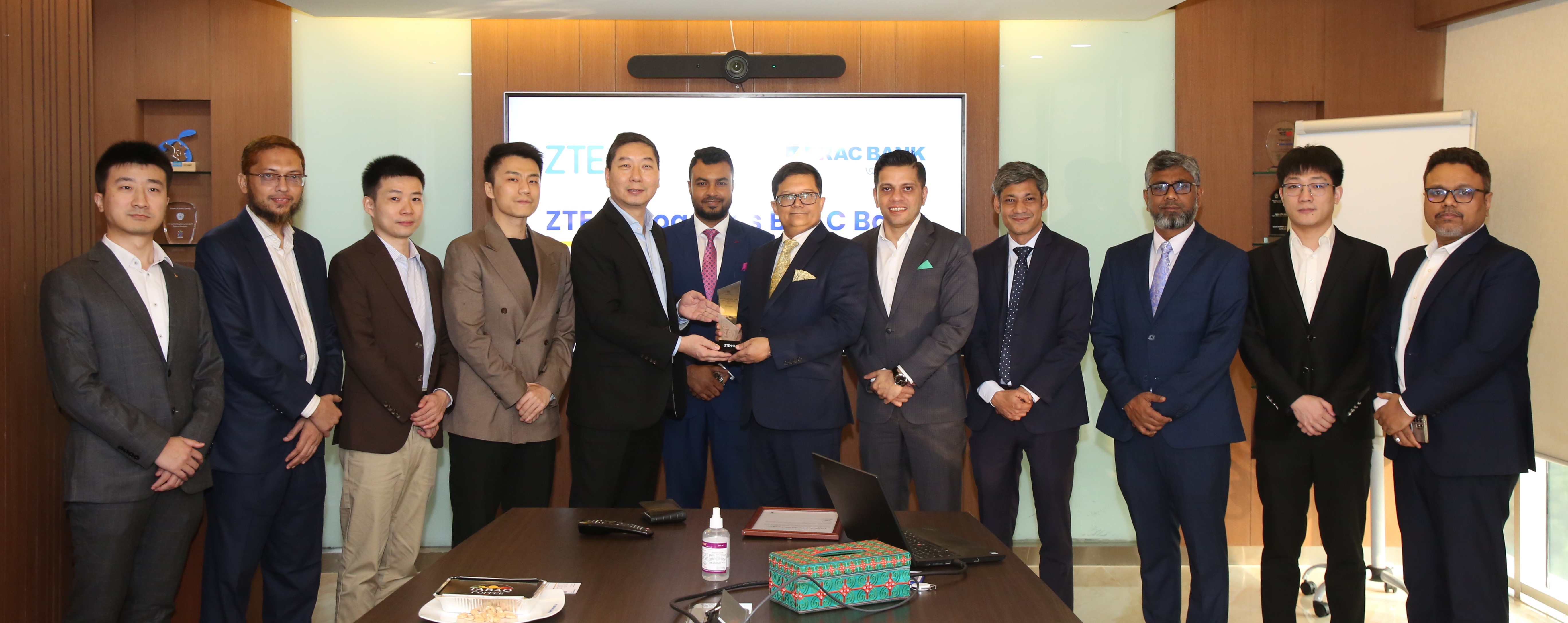 e0ff1972-ef1f-418d-9c01-ef71fde3f3d729375